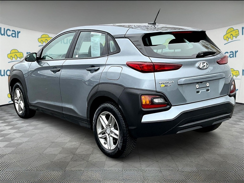 2020 Hyundai Kona SE photo 2