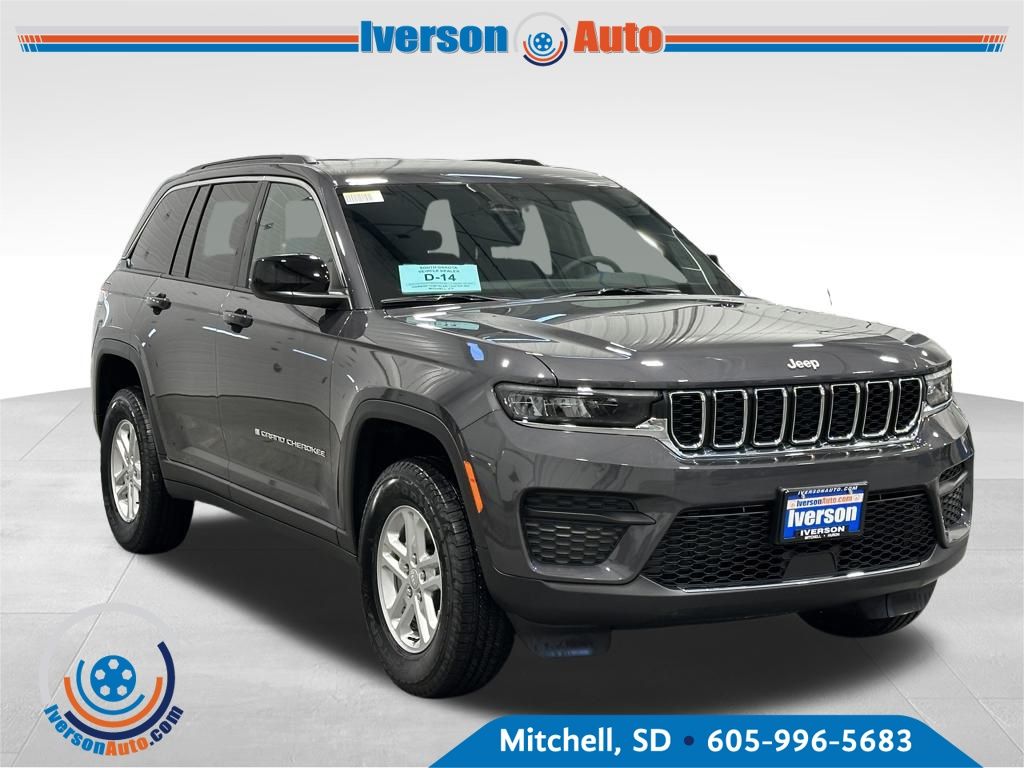 2025 Jeep Grand Cherokee Laredo's photo