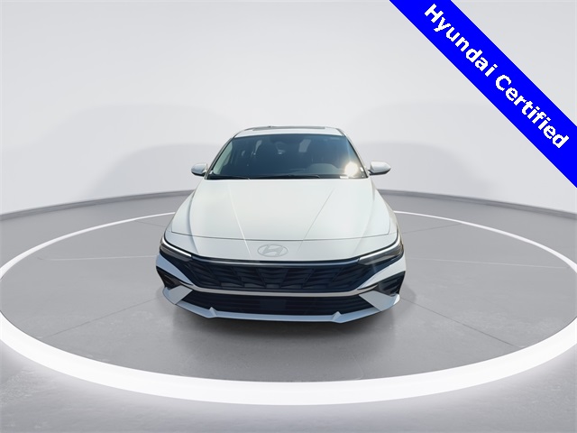 2025 Hyundai Elantra SEL Convenience photo 3