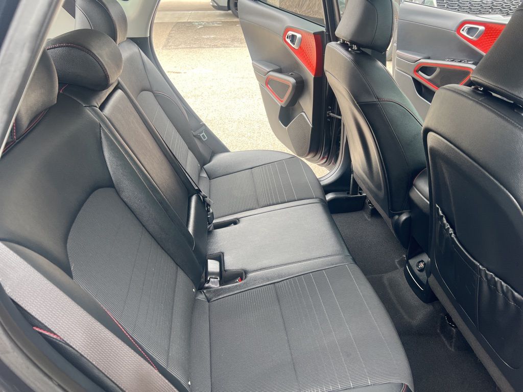 2022 Kia Soul GT-Line Turbo photo 11