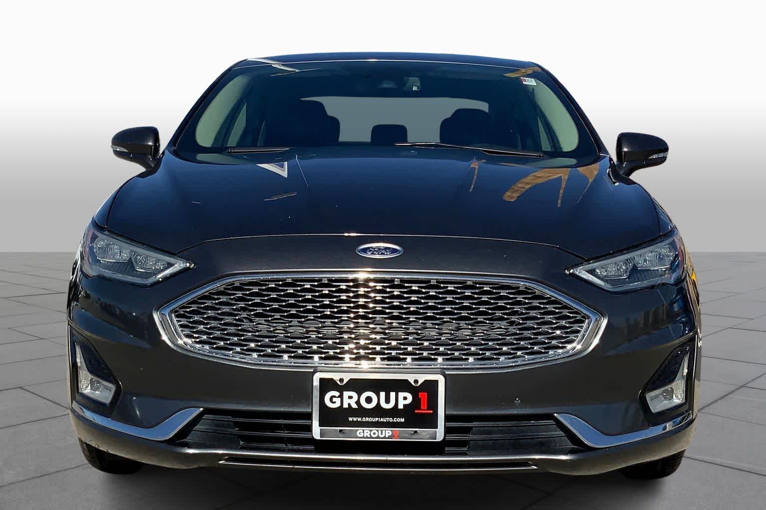 2019 Ford Fusion Energi Titanium photo 3