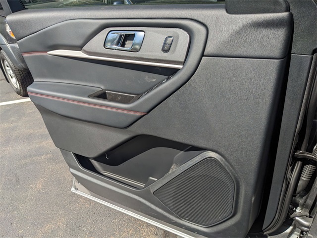 2025 Ford Explorer ST-Line photo 21