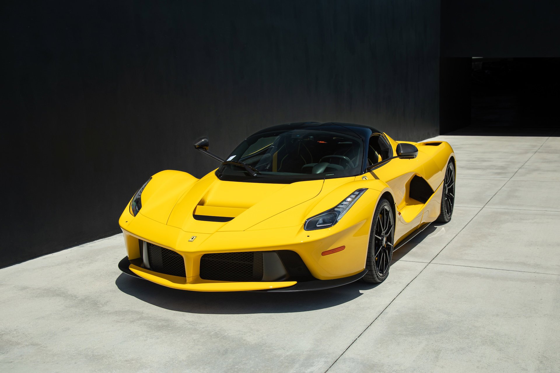 Certified Used 2014 Yellow Ferrari  image 8