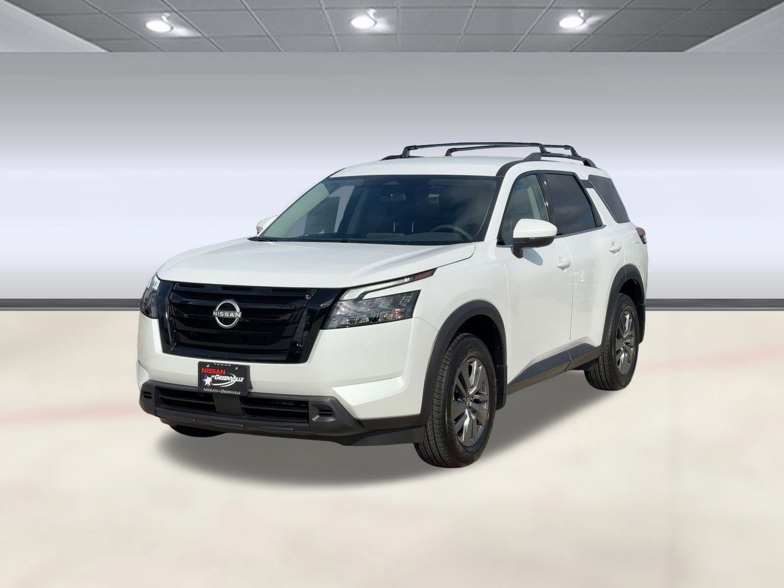 2025 Nissan Pathfinder SV's photo