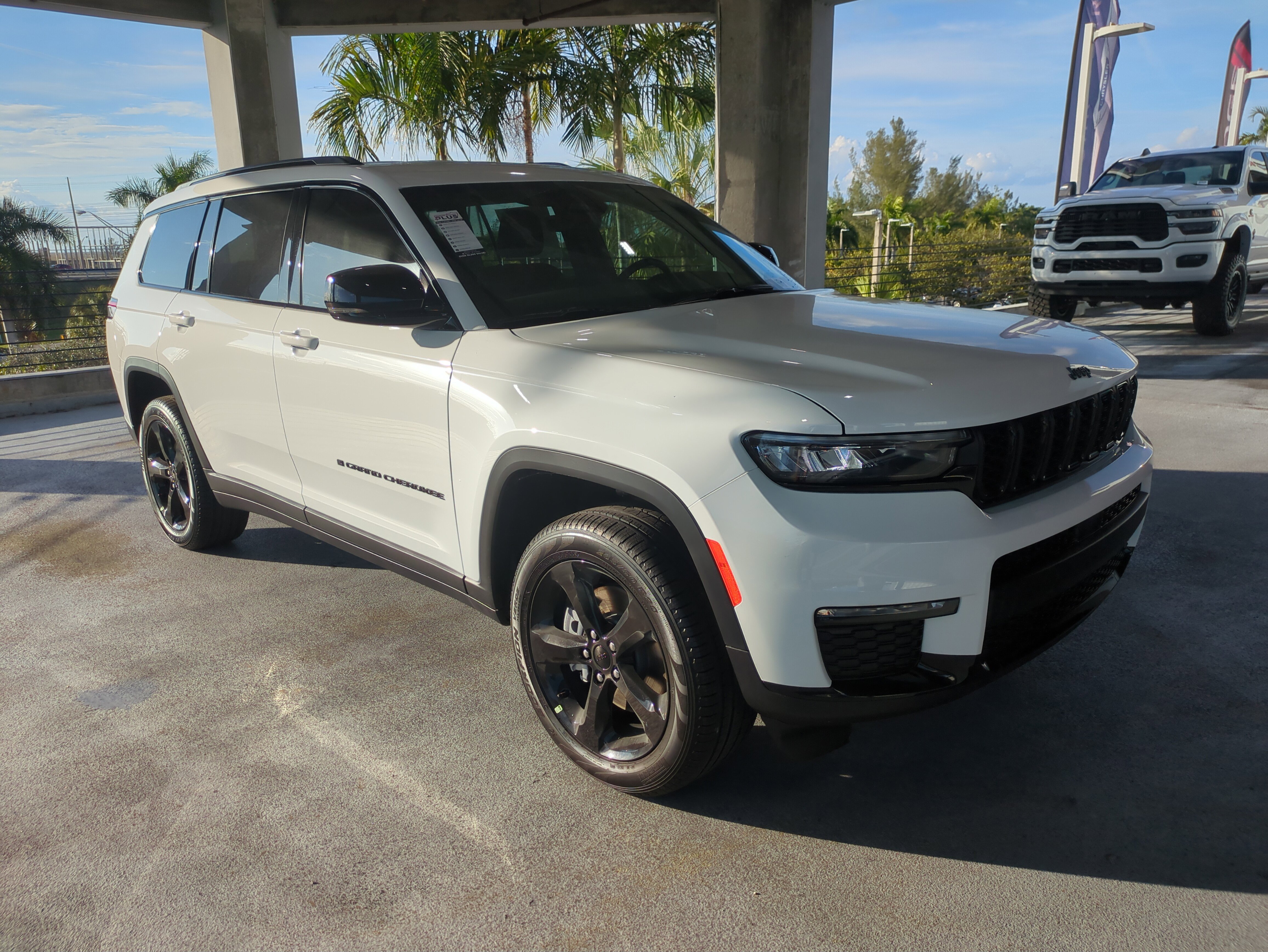 2025 Jeep Grand Cherokee L Limited's photo