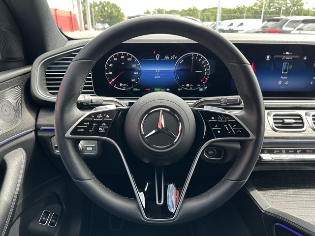 2025 Mercedes Benz GLE 450e photo 11