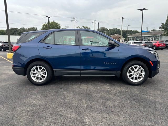 2023 Chevrolet Equinox LS photo 4