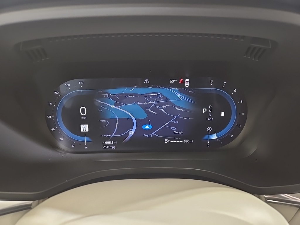 2025 Volvo XC60 B5 Plus photo 11