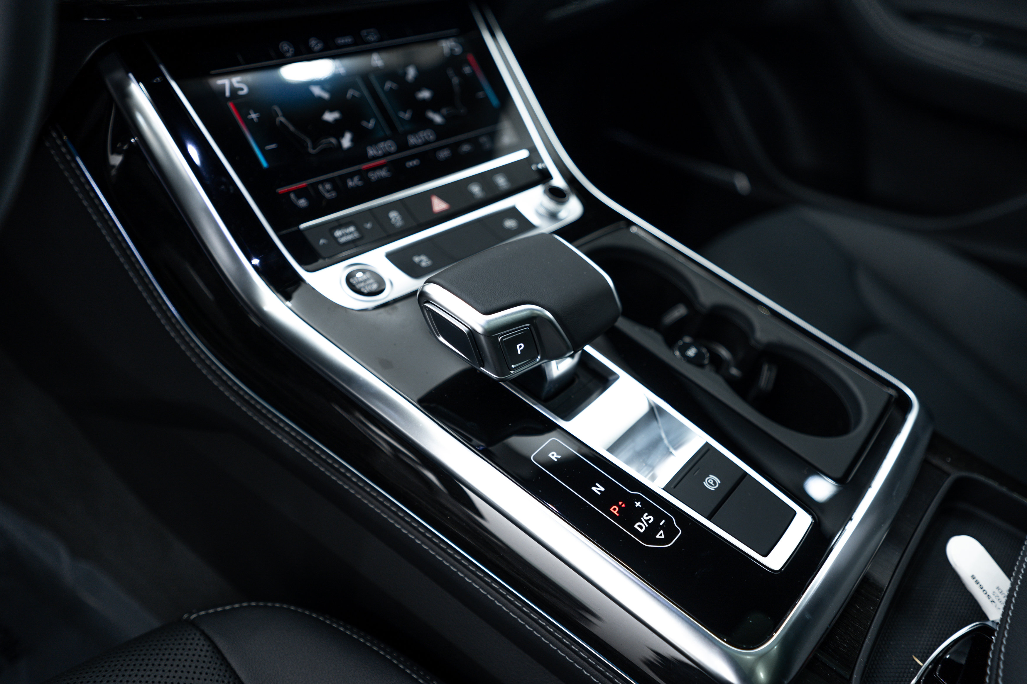 2025 Audi Q8 line Premium Plus photo 10