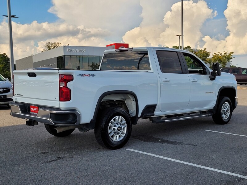 2024 Chevrolet Silverado 2500HD LT photo 3