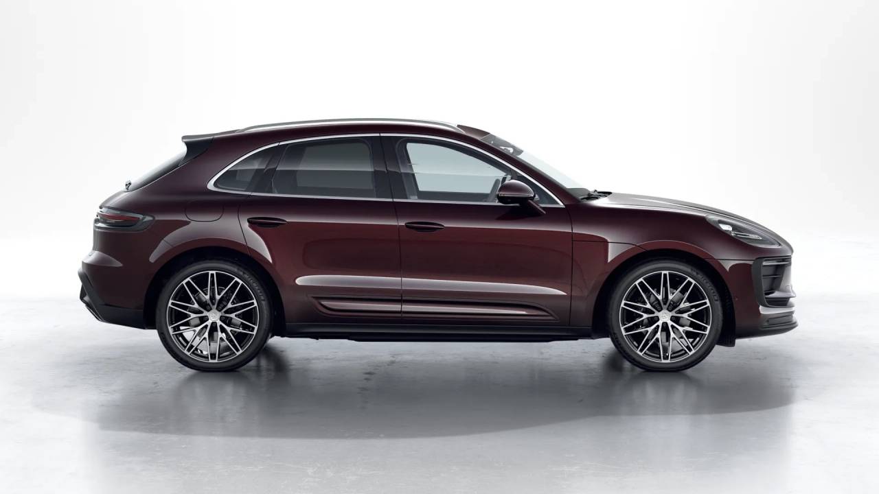 2026 Porsche Macan T photo 7