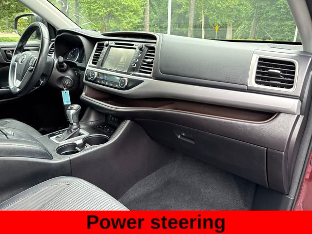 2018 Toyota Highlander LE Plus photo 13