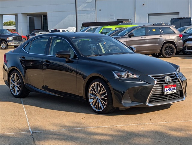 2018 Lexus IS 300 photo 3