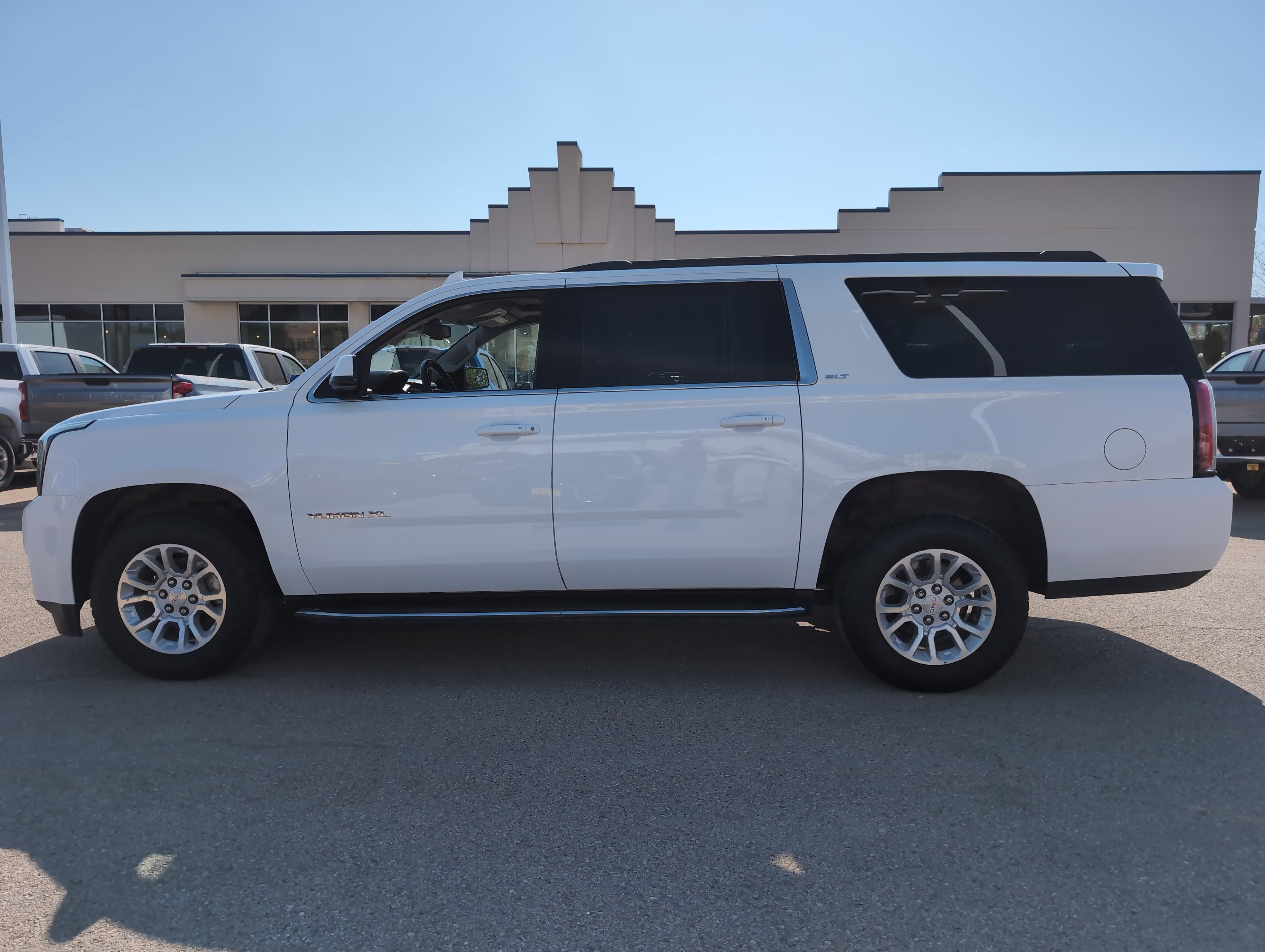 2020 Gmc Yukon XL SLT photo 3