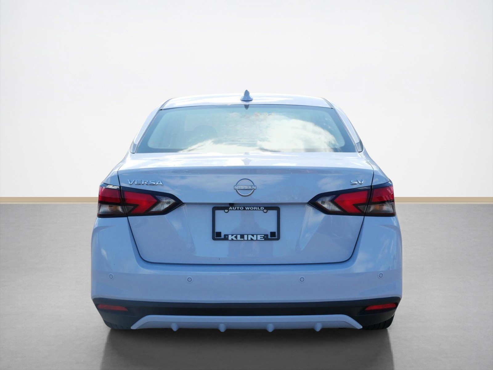 2025 Nissan Versa 1.6 SV photo 3