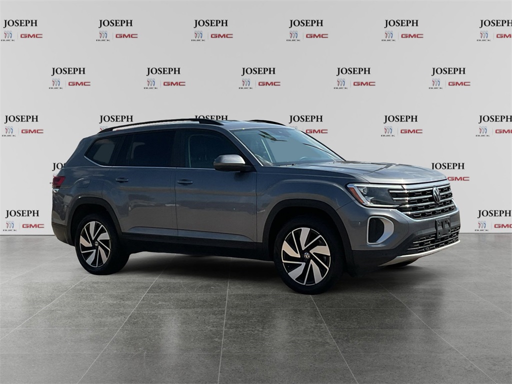 2024 Volkswagen Atlas SE Technology photo 2