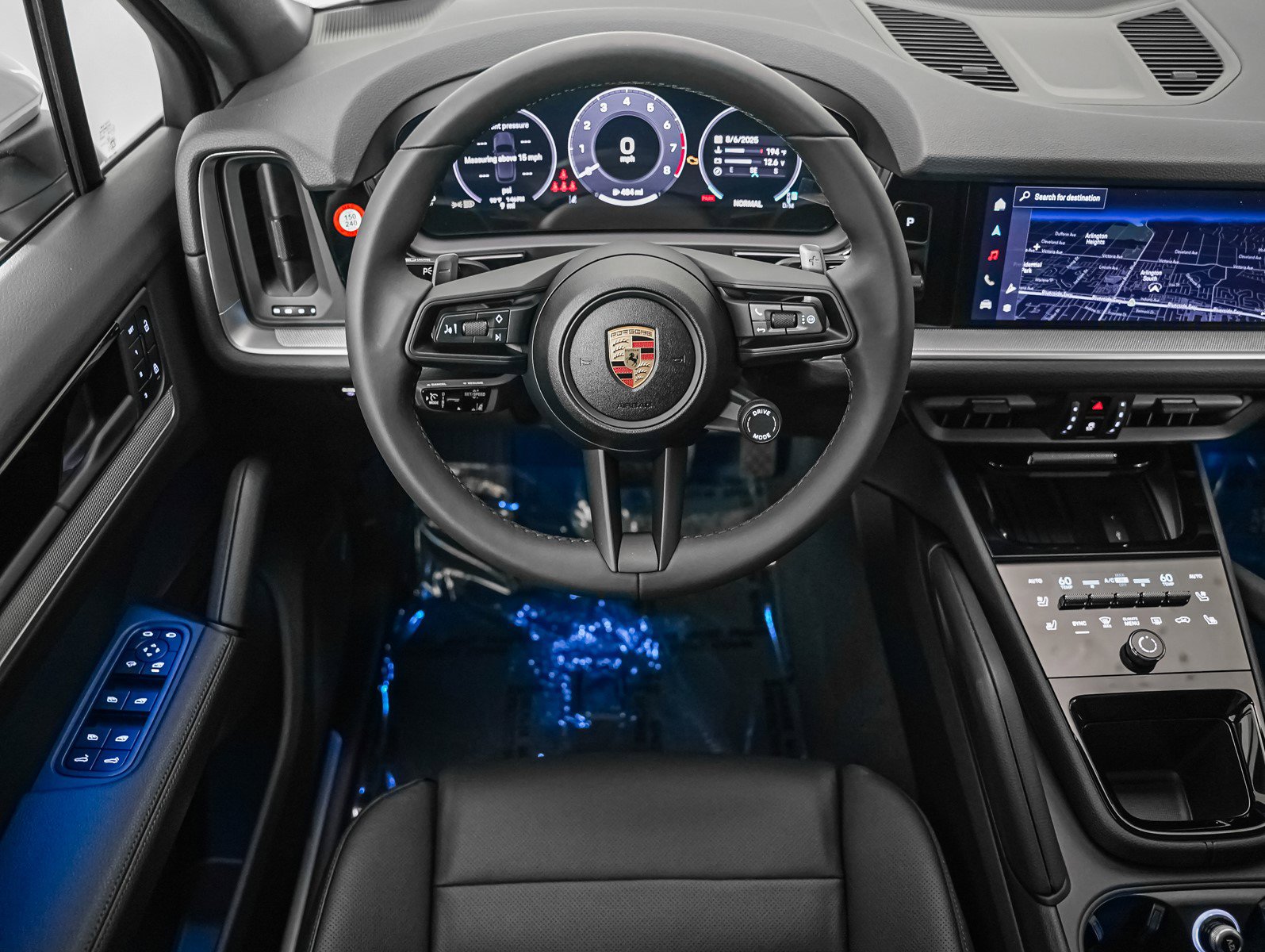 2025 Porsche Cayenne photo 17
