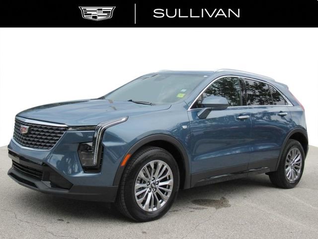 2025 Cadillac XT4 Premium Luxury photo 3