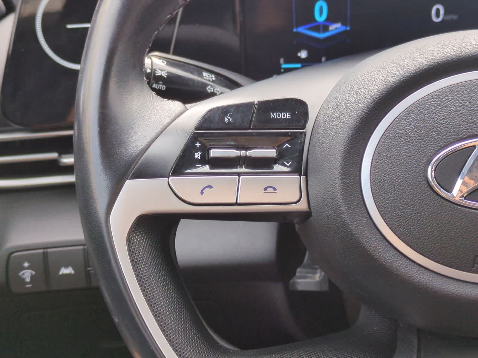 2022 Hyundai Elantra SEL Convenience photo 22