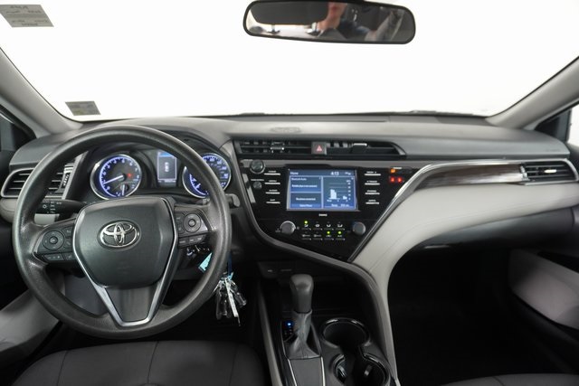 2020 Toyota Camry LE photo 29