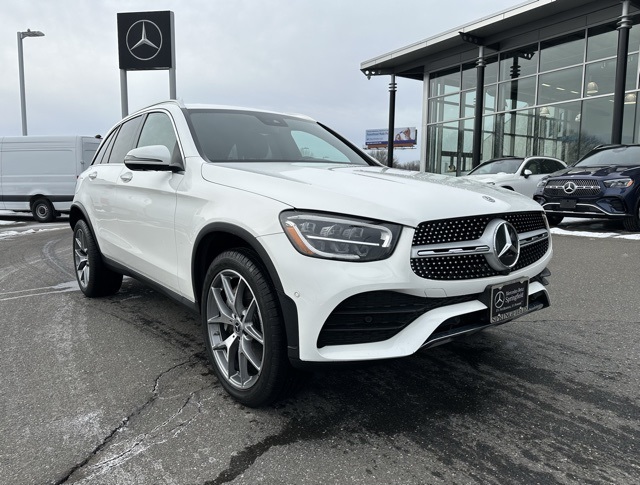 2022 Mercedes-Benz GLC GLC300's photo