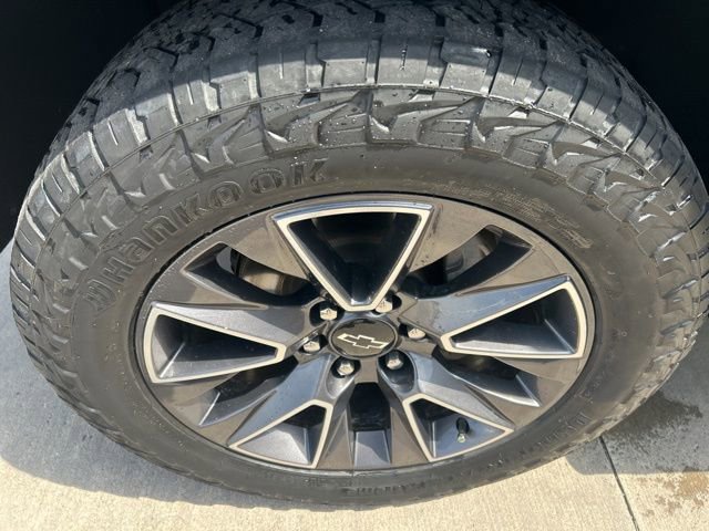 2021 Chevrolet Tahoe Z71 photo 23