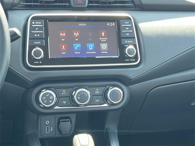 2025 Nissan Versa S photo 13
