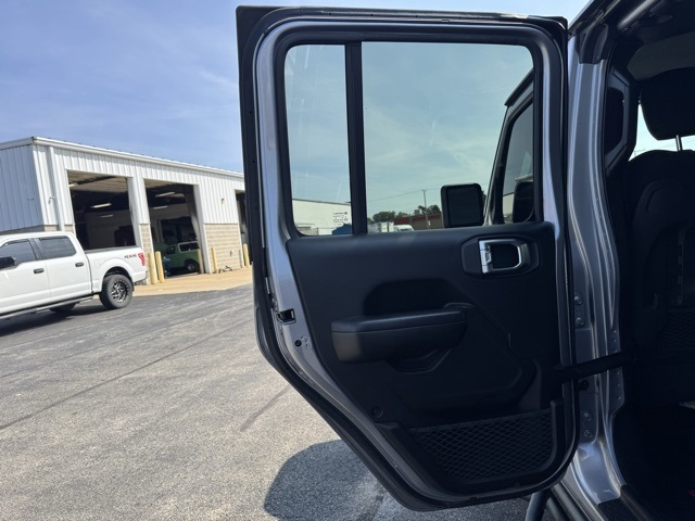 2018 Jeep Wrangler Unlimited Rubicon photo 15
