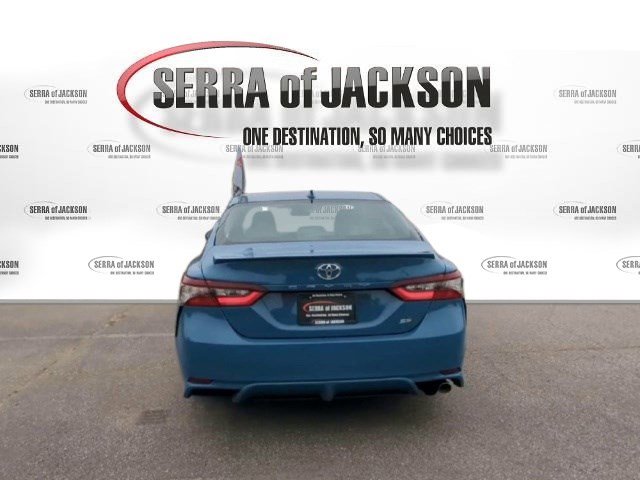 2023 Toyota Camry SE photo 7