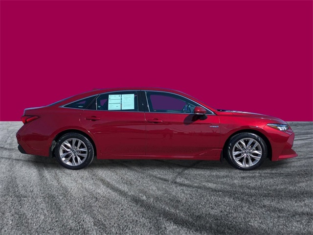 2019 Toyota Avalon Hybrid XLE Plus photo 3