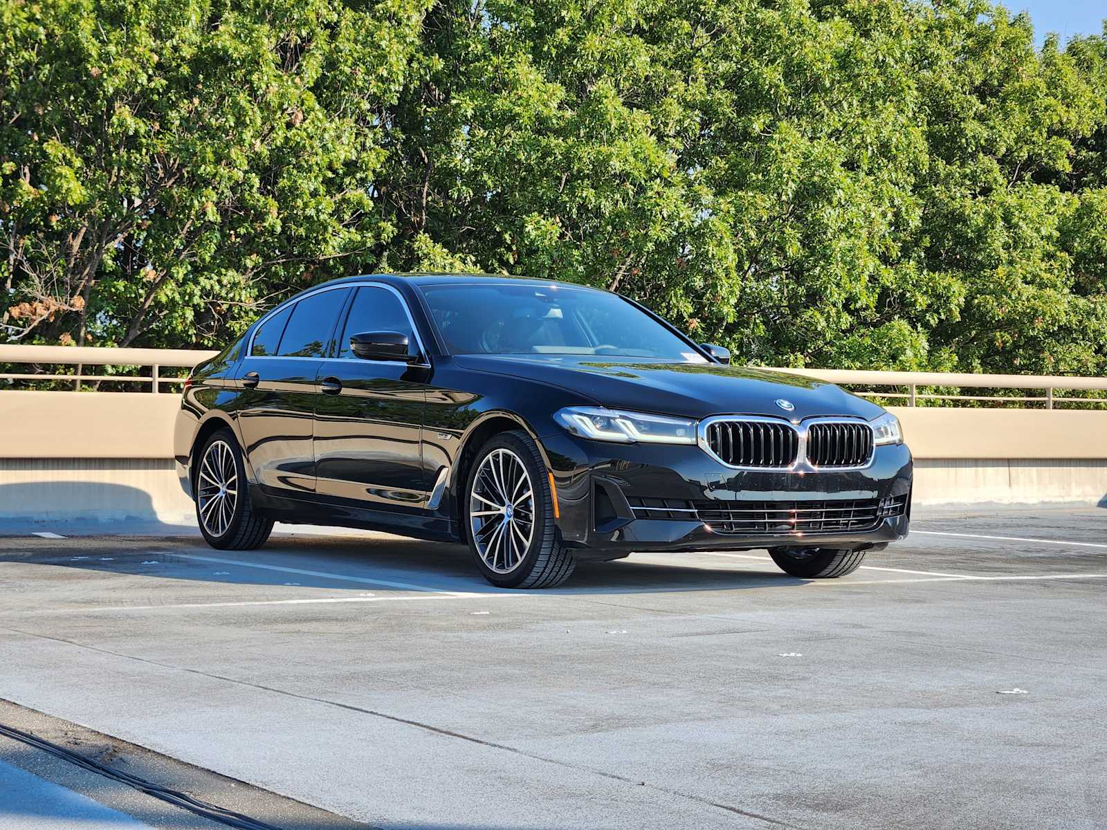 2023 Bmw 530e 5-Series photo 2