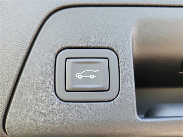 2025 Buick Envision Sport Touring photo 3