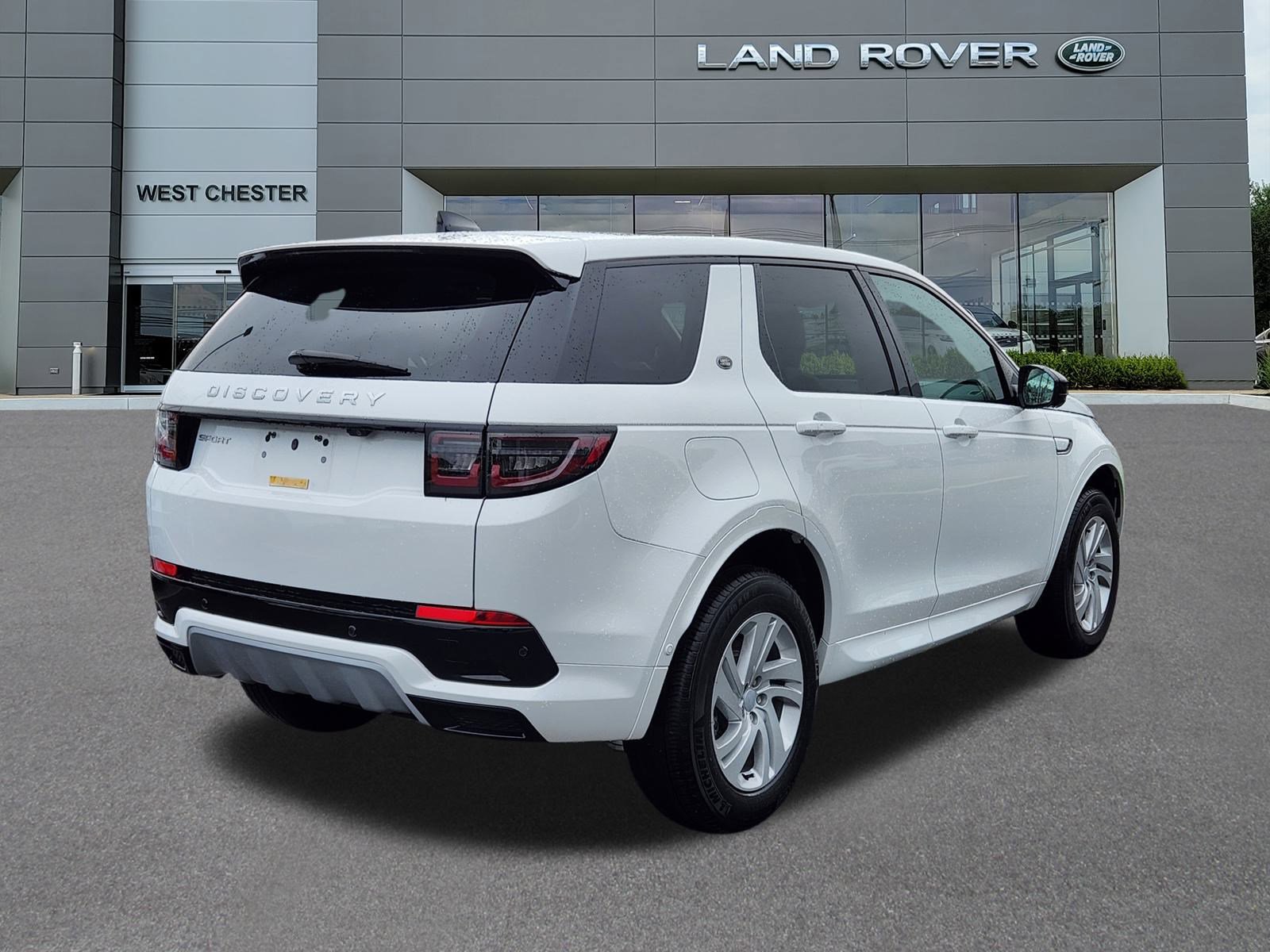 2025 Land Rover Discovery Sport S photo 4