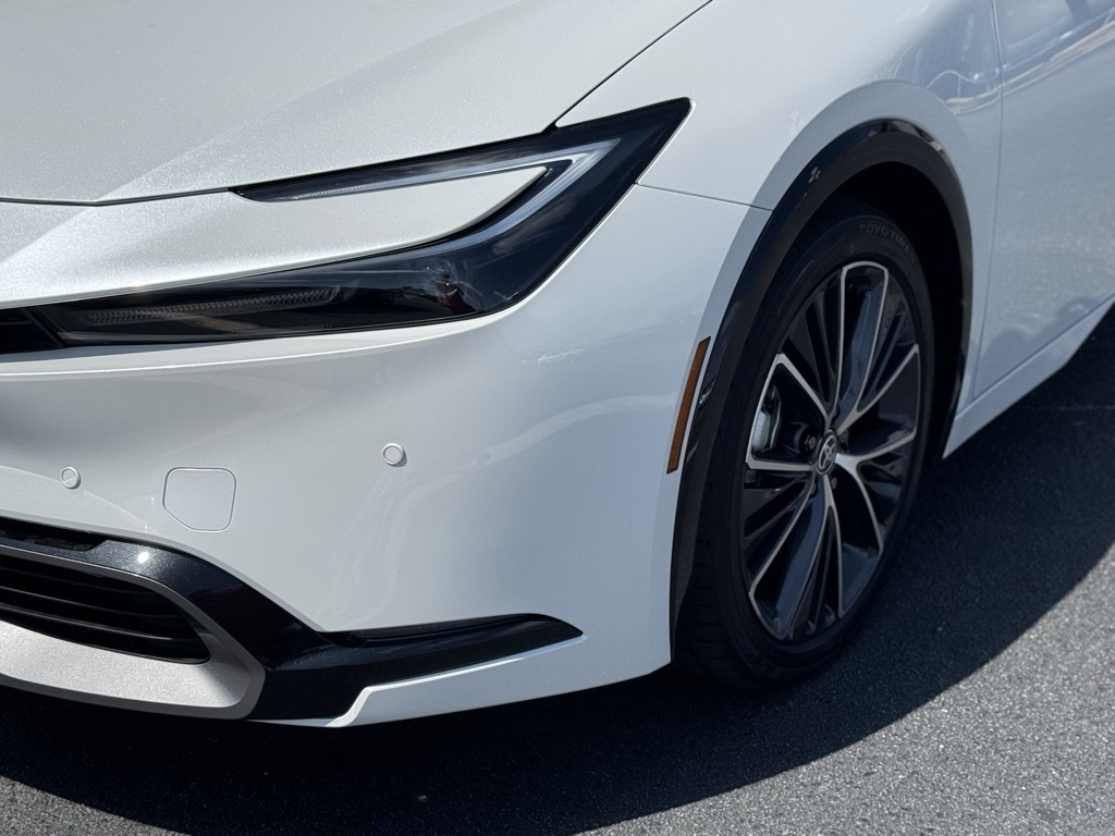 2025 Toyota Prius XLE photo 4