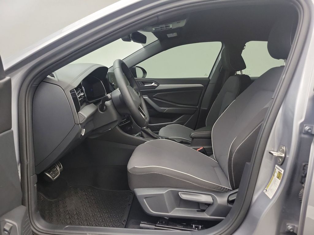 2025 Volkswagen Jetta 1.5T Sport photo 4