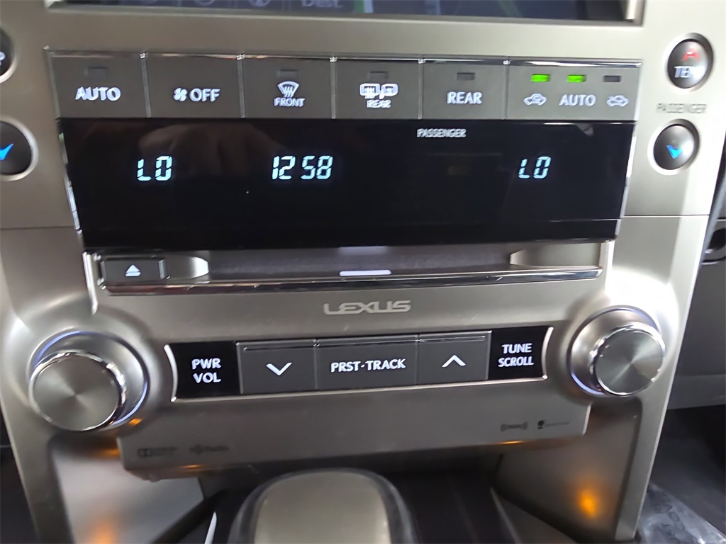 2021 Lexus GX 460 photo 17