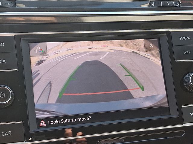 2018 Volkswagen Tiguan S photo 16