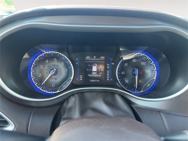 2017 Chrysler Pacifica Touring L photo 10