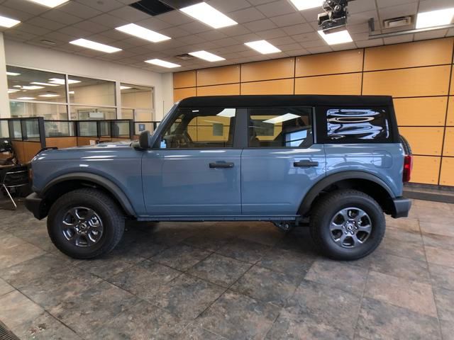 2025 Ford Bronco Base photo 4