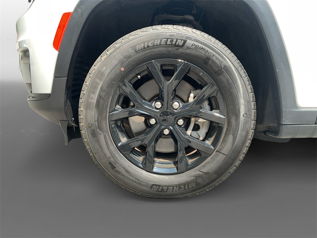 2024 Jeep Grand Cherokee Altitude photo 14