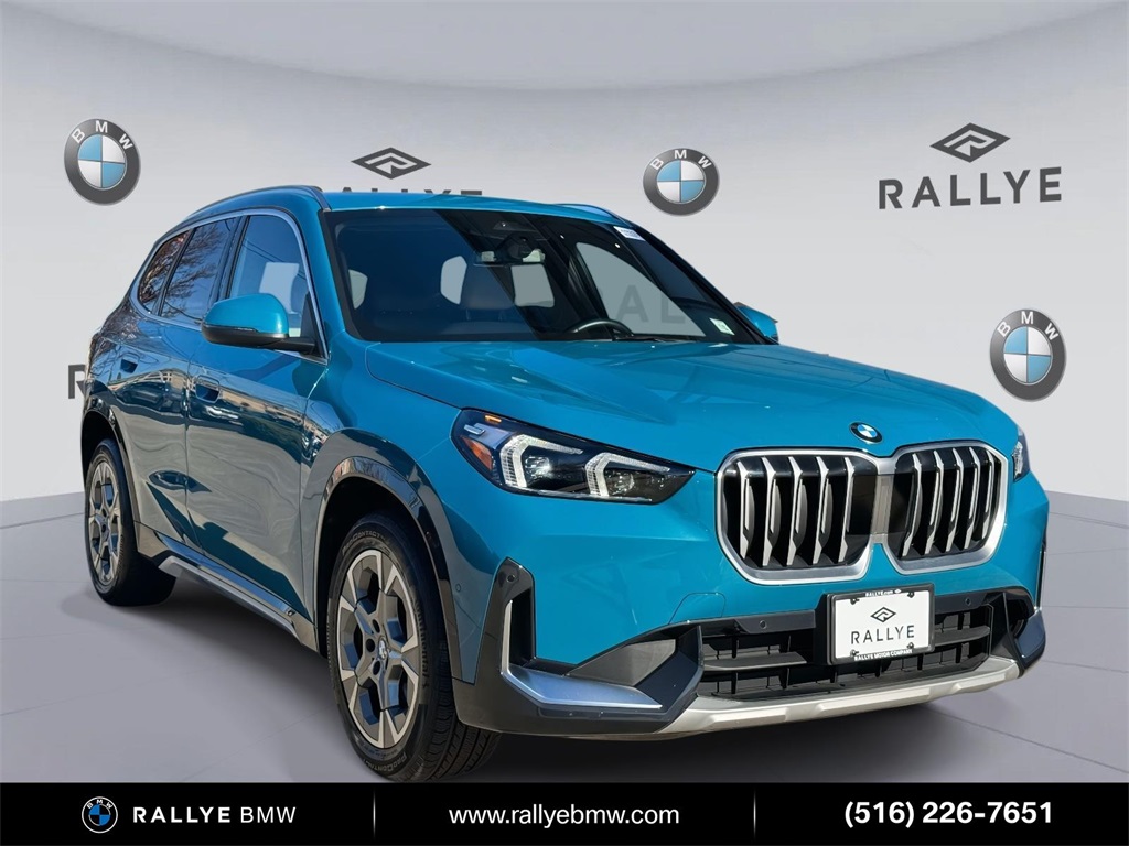 2025 BMW X1 28i's photo