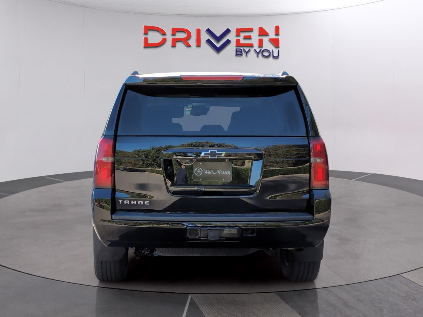 2019 Chevrolet Tahoe LT photo 4