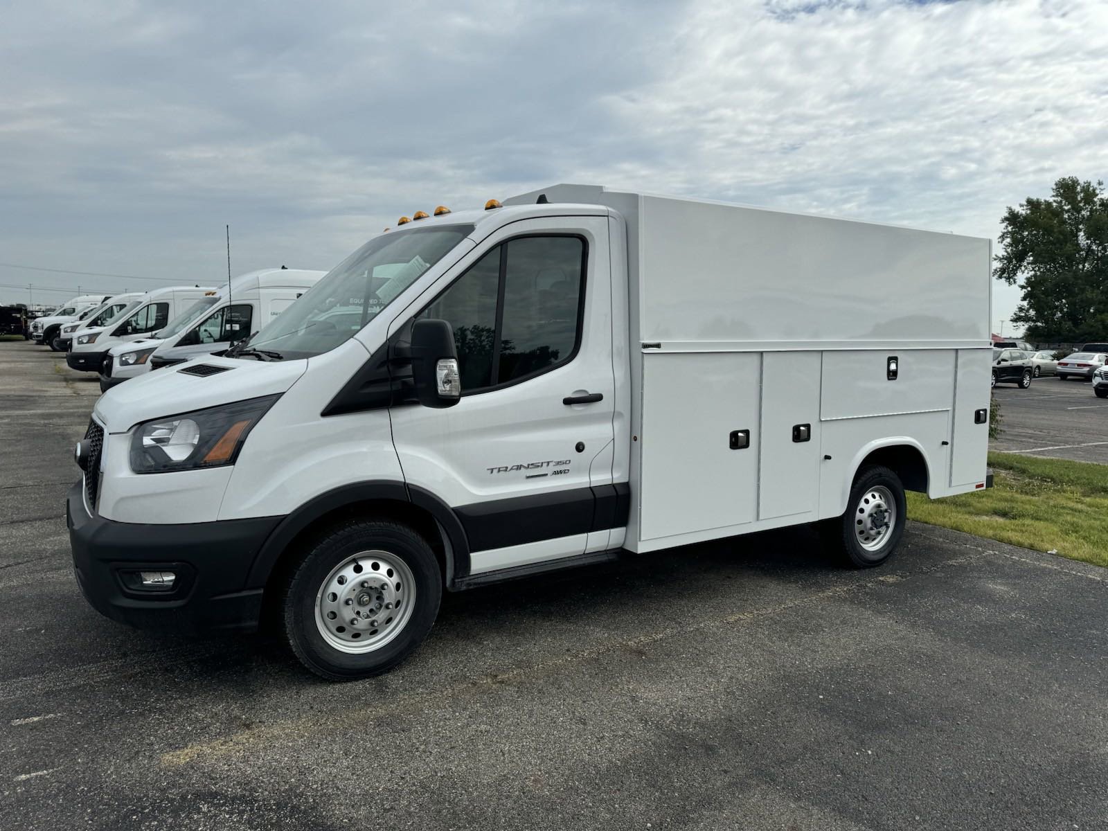 2024 Ford Transit Cutaway photo 5