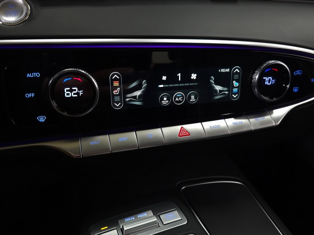 2024 Genesis Electrified GV70 Advanced photo 31