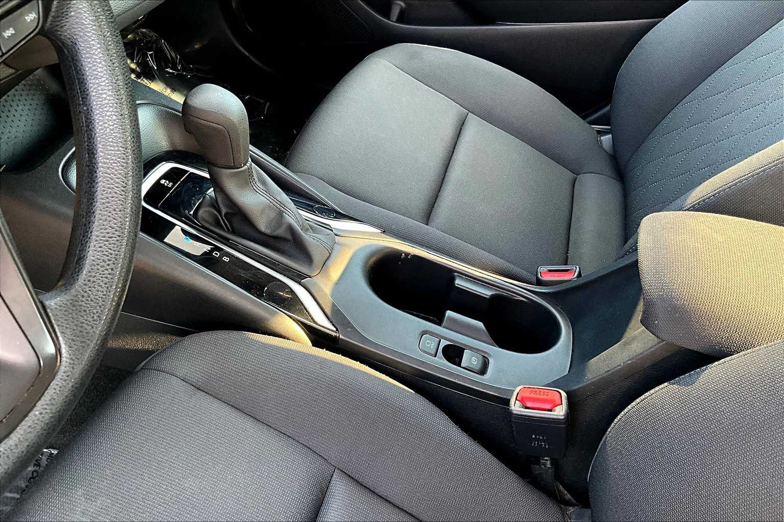 2024 Toyota Corolla LE photo 13