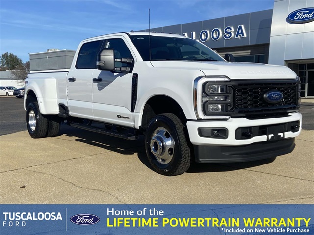 2026 Ford F-350 Super Duty XL's photo