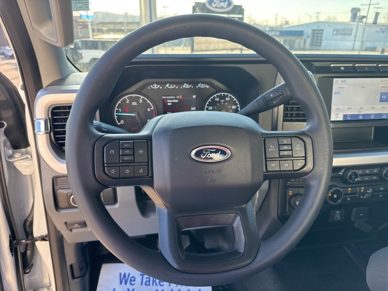 2024 Ford F-600 photo 17
