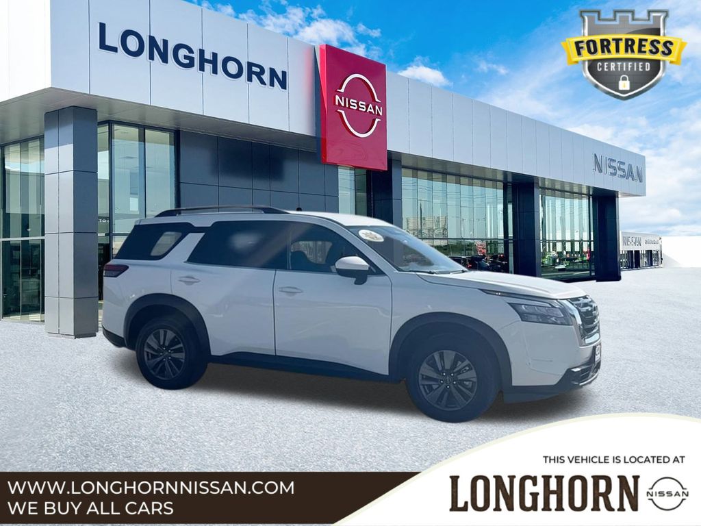 2023 Nissan Pathfinder SV