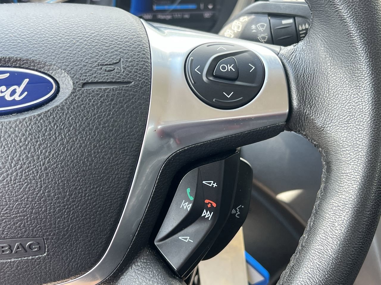 2017 Ford C-Max Hybrid SE photo 24