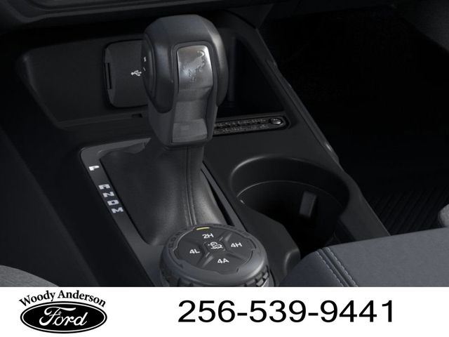 2025 Ford Bronco Base photo 16